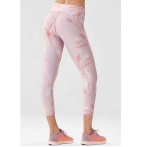 Fabletics Salar Powerflex Capri Legging Light Pink Floral Size Large